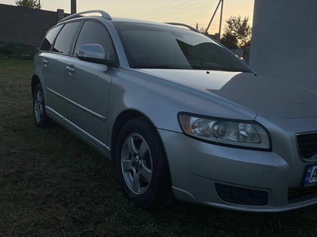 Сірий Вольво V50, об'ємом двигуна 1.6 л та пробігом 220 тис. км за 8300 $, фото 1 на Automoto.ua