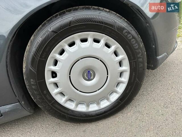 Сірий Вольво V50, об'ємом двигуна 1.6 л та пробігом 261 тис. км за 6600 $, фото 20 на Automoto.ua