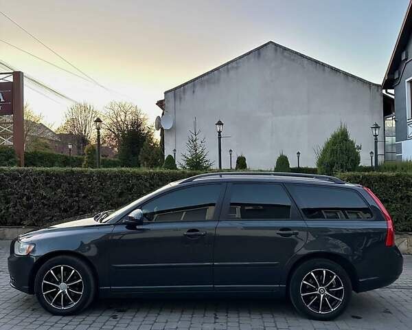 Вольво В50 2010 в Жовкве на Automoto.ua Серый Вольво В50, объемом двигателя 1.6 л и пробегом 242 тыс. км за 7500 $, фото 3 на Automoto.ua