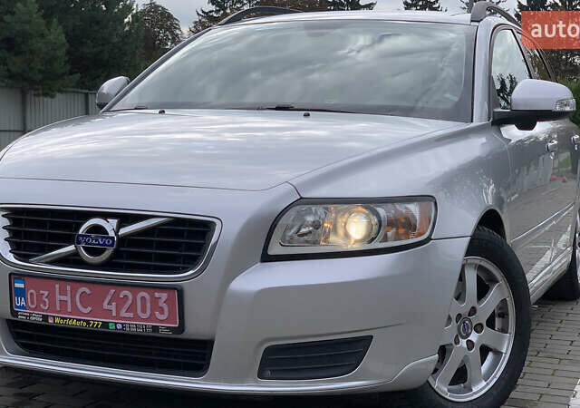 Вольво В50 2010 в Луцке на Automoto.ua Серый Вольво В50, объемом двигателя 1.6 л и пробегом 263 тыс. км за 7400 $, фото 2 на Automoto.ua