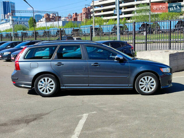 Серый Вольво В50, объемом двигателя 1.6 л и пробегом 193 тыс. км за 7999 $, фото 11 на Automoto.ua