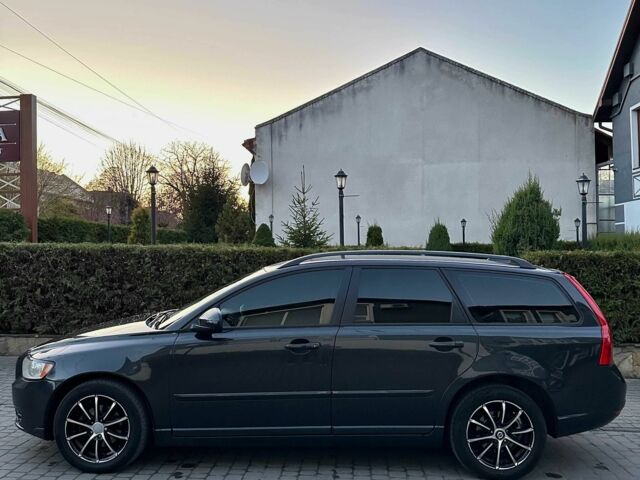 Вольво В50 2010 в Жовкве на Automoto.ua Серый Вольво В50, объемом двигателя 1.6 л и пробегом 242 тыс. км за 7500 $, фото 4 на Automoto.ua