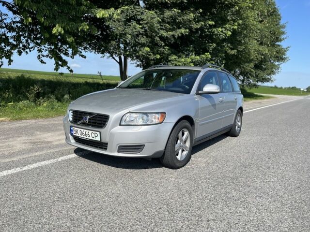 Сірий Вольво V50, об'ємом двигуна 1.6 л та пробігом 138 тис. км за 6700 $, фото 4 на Automoto.ua