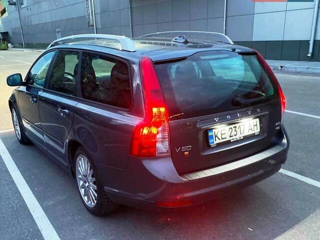 Серый Вольво В50, объемом двигателя 1.6 л и пробегом 270 тыс. км за 6800 $, фото 9 на Automoto.ua