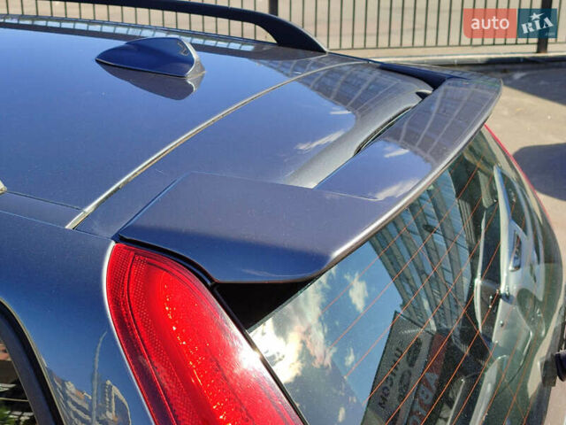 Серый Вольво В50, объемом двигателя 1.6 л и пробегом 193 тыс. км за 7999 $, фото 6 на Automoto.ua