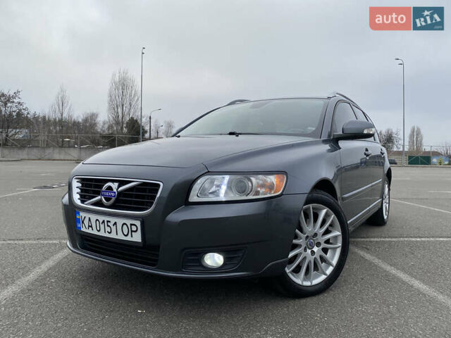 Вольво В50 2010 в Киеве на Automoto.ua Серый Вольво В50, объемом двигателя 1.56 л и пробегом 277 тыс. км за 9350 $, фото 1 на Automoto.ua