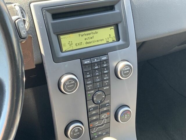 Сірий Вольво V50, об'ємом двигуна 1.6 л та пробігом 263 тис. км за 7500 $, фото 20 на Automoto.ua