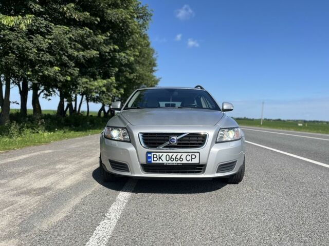 Сірий Вольво V50, об'ємом двигуна 1.6 л та пробігом 138 тис. км за 6700 $, фото 5 на Automoto.ua
