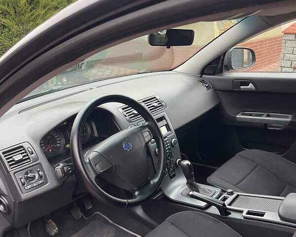 Серый Вольво В50, объемом двигателя 1.6 л и пробегом 219 тыс. км за 6650 $, фото 13 на Automoto.ua