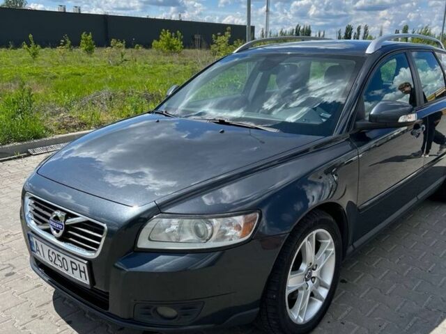 Сірий Вольво V50, об'ємом двигуна 1.6 л та пробігом 227 тис. км за 7500 $, фото 3 на Automoto.ua