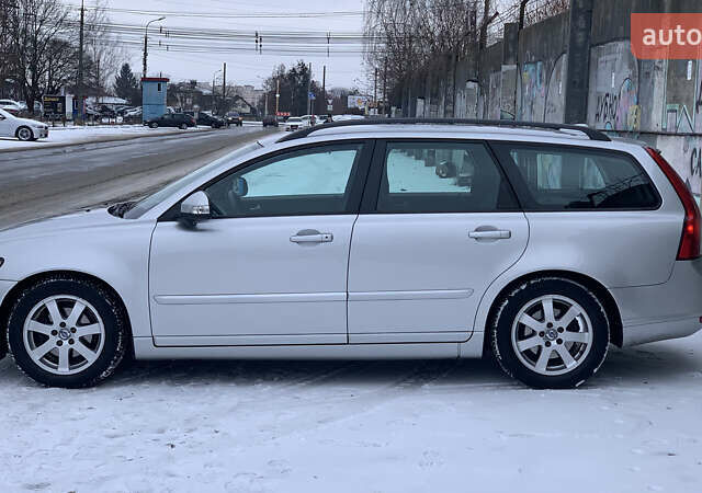 Серый Вольво В50, объемом двигателя 1.6 л и пробегом 268 тыс. км за 7100 $, фото 16 на Automoto.ua