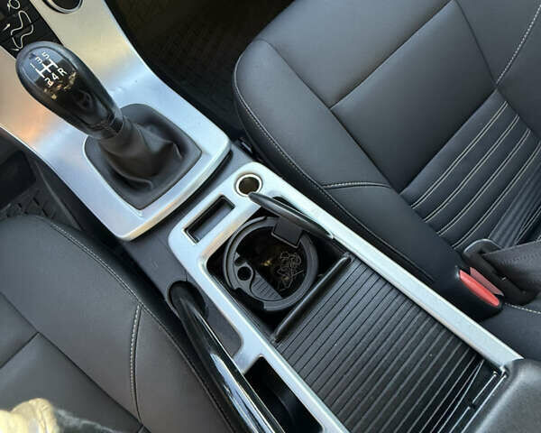 Сірий Вольво V50, об'ємом двигуна 1.6 л та пробігом 292 тис. км за 5999 $, фото 17 на Automoto.ua