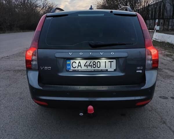 Серый Вольво В50, объемом двигателя 1.6 л и пробегом 305 тыс. км за 7150 $, фото 17 на Automoto.ua