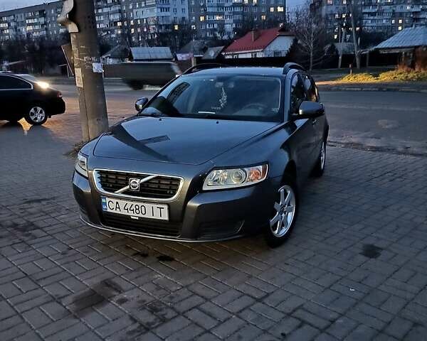 Серый Вольво В50, объемом двигателя 1.6 л и пробегом 305 тыс. км за 7150 $, фото 15 на Automoto.ua