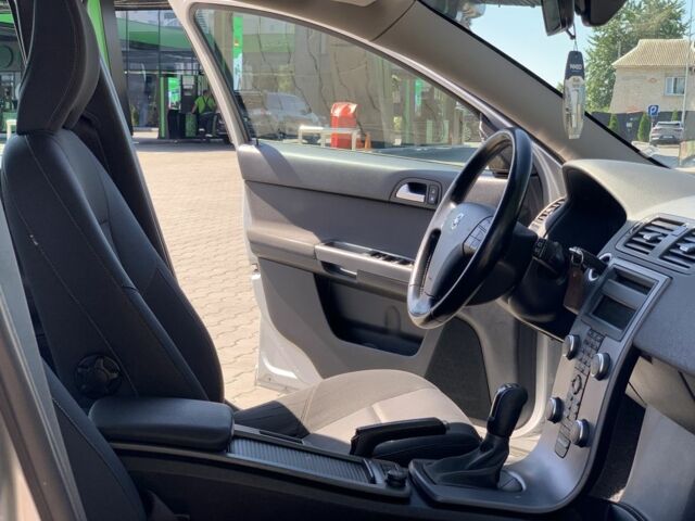 Сірий Вольво V50, об'ємом двигуна 1.6 л та пробігом 263 тис. км за 7500 $, фото 17 на Automoto.ua