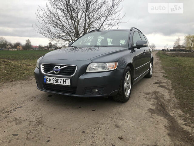 Серый Вольво В50, объемом двигателя 1.6 л и пробегом 250 тыс. км за 7500 $, фото 18 на Automoto.ua