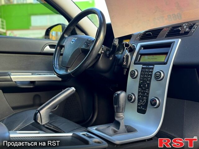 Сірий Вольво V50, об'ємом двигуна 1.6 л та пробігом 239 тис. км за 7500 $, фото 9 на Automoto.ua