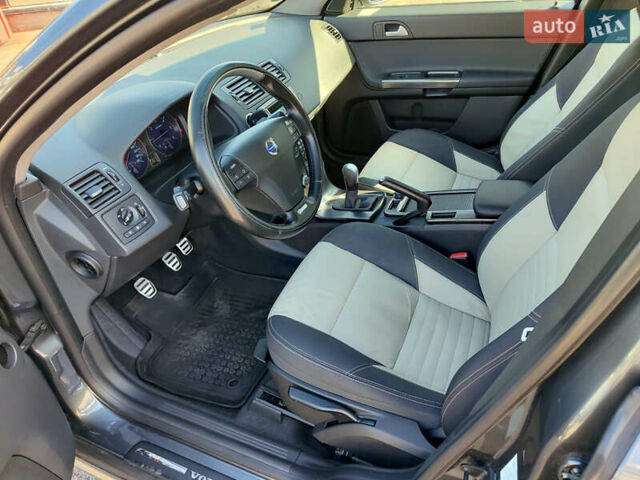 Серый Вольво В50, объемом двигателя 1.6 л и пробегом 193 тыс. км за 7999 $, фото 35 на Automoto.ua