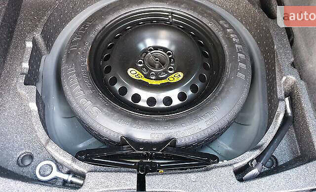 Сірий Вольво V50, об'ємом двигуна 1.6 л та пробігом 209 тис. км за 7700 $, фото 16 на Automoto.ua