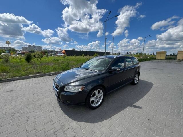Сірий Вольво V50, об'ємом двигуна 1.6 л та пробігом 227 тис. км за 7500 $, фото 2 на Automoto.ua