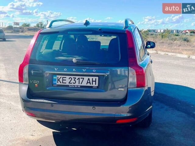 Серый Вольво В50, объемом двигателя 1.6 л и пробегом 270 тыс. км за 6800 $, фото 5 на Automoto.ua