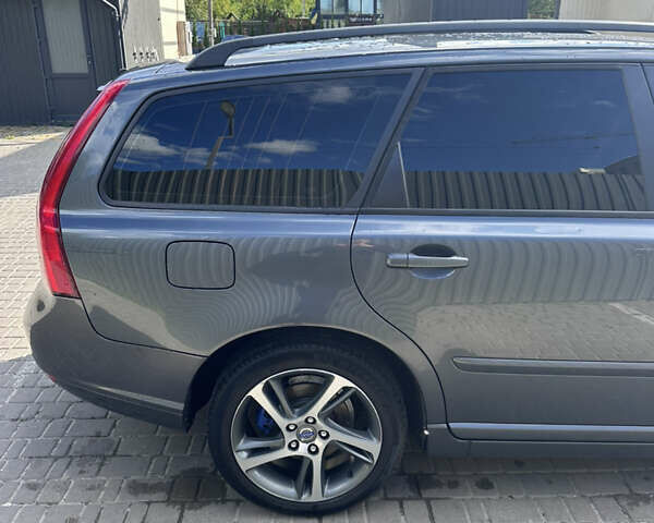 Сірий Вольво V50, об'ємом двигуна 1.6 л та пробігом 276 тис. км за 6750 $, фото 6 на Automoto.ua
