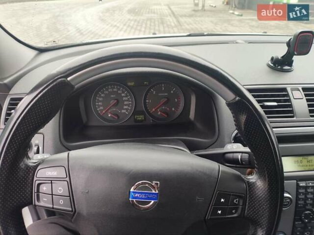 Серый Вольво В50, объемом двигателя 1.98 л и пробегом 245 тыс. км за 7250 $, фото 4 на Automoto.ua