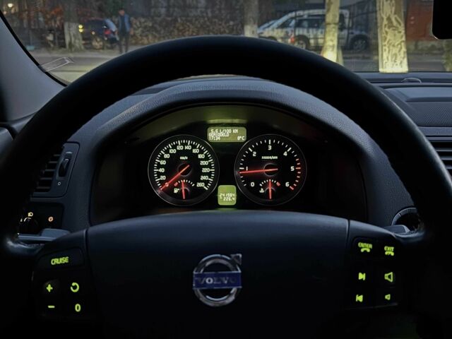 Вольво В50 2010 в Жовкве на Automoto.ua Серый Вольво В50, объемом двигателя 1.6 л и пробегом 242 тыс. км за 7500 $, фото 15 на Automoto.ua