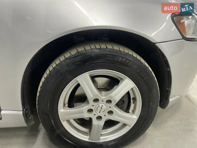 Вольво В50 2010 в Стрые на Automoto.ua Серый Вольво В50, объемом двигателя 1.6 л и пробегом 260 тыс. км за 6650 $, фото 17 на Automoto.ua