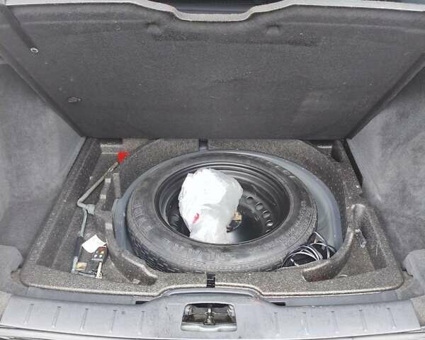 Серый Вольво В50, объемом двигателя 1.6 л и пробегом 247 тыс. км за 7800 $, фото 12 на Automoto.ua