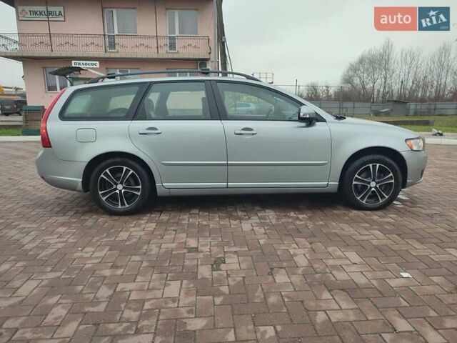 Сірий Вольво V50, об'ємом двигуна 1.6 л та пробігом 303 тис. км за 7399 $, фото 4 на Automoto.ua