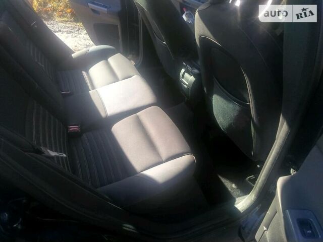 Серый Вольво В50, объемом двигателя 1.6 л и пробегом 295 тыс. км за 5800 $, фото 2 на Automoto.ua