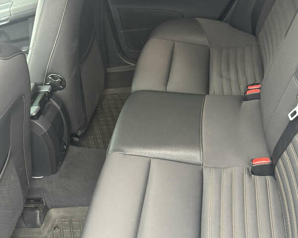 Серый Вольво В50, объемом двигателя 1.6 л и пробегом 303 тыс. км за 7200 $, фото 10 на Automoto.ua