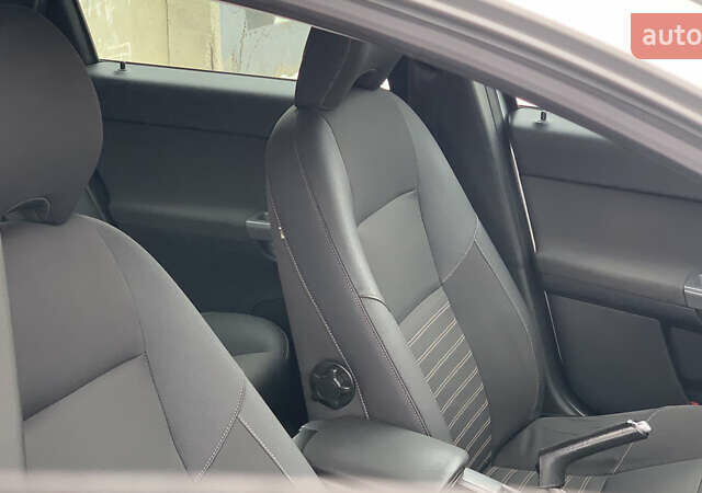 Серый Вольво В50, объемом двигателя 1.6 л и пробегом 268 тыс. км за 7100 $, фото 33 на Automoto.ua