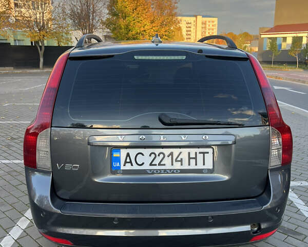 Вольво В50 2010 в Луцке на Automoto.ua Серый Вольво В50, объемом двигателя 1.6 л и пробегом 280 тыс. км за 8600 $, фото 9 на Automoto.ua