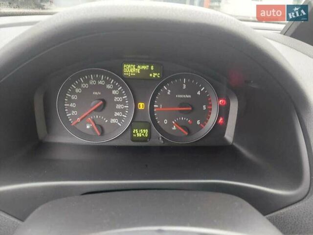 Серый Вольво В50, объемом двигателя 1.6 л и пробегом 251 тыс. км за 6000 $, фото 12 на Automoto.ua