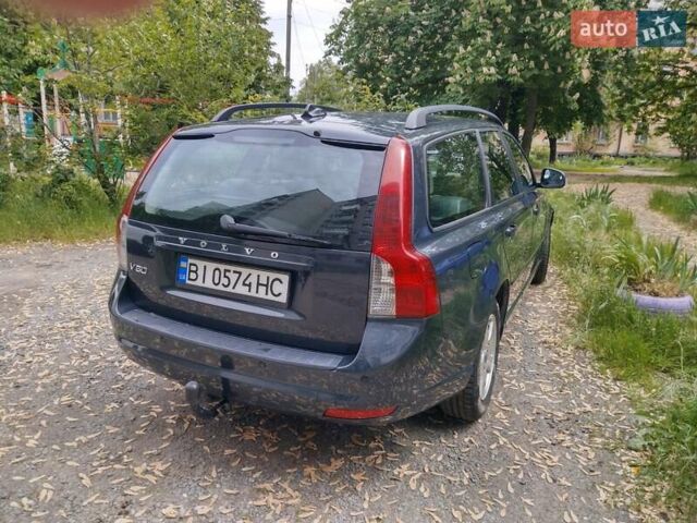Серый Вольво В50, объемом двигателя 1.56 л и пробегом 250 тыс. км за 7000 $, фото 3 на Automoto.ua