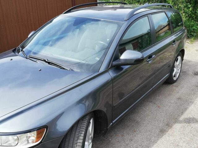 Сірий Вольво V50, об'ємом двигуна 1.6 л та пробігом 245 тис. км за 7900 $, фото 2 на Automoto.ua