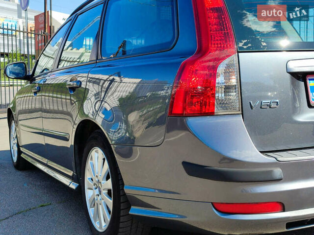 Серый Вольво В50, объемом двигателя 1.6 л и пробегом 193 тыс. км за 7999 $, фото 16 на Automoto.ua