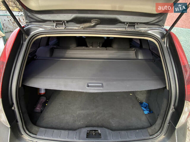 Сірий Вольво V50, об'ємом двигуна 1.6 л та пробігом 285 тис. км за 7400 $, фото 8 на Automoto.ua