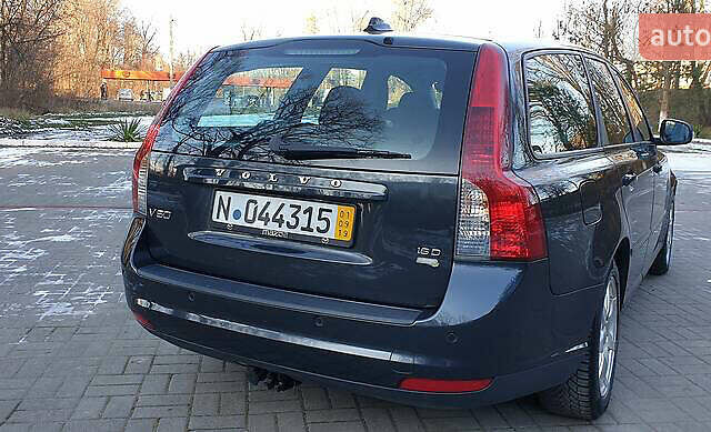 Сірий Вольво V50, об'ємом двигуна 1.6 л та пробігом 209 тис. км за 7700 $, фото 43 на Automoto.ua