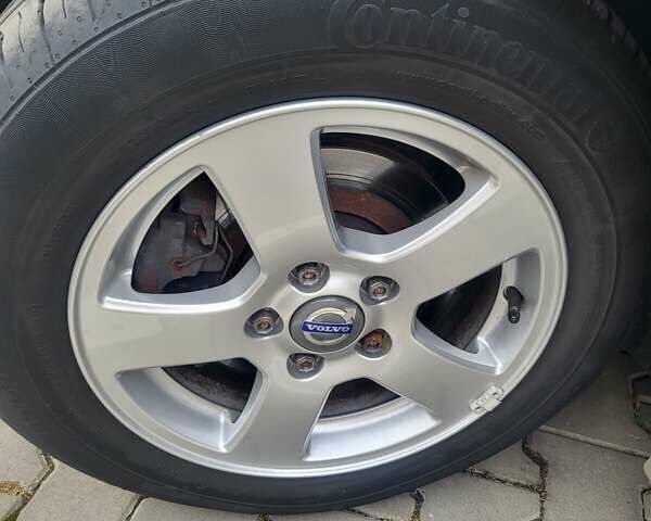 Серый Вольво В50, объемом двигателя 1.6 л и пробегом 221 тыс. км за 7300 $, фото 8 на Automoto.ua