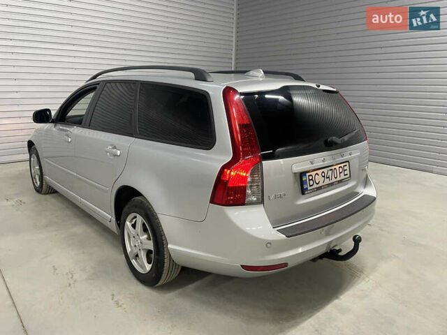 Вольво В50 2010 в Стрые на Automoto.ua Серый Вольво В50, объемом двигателя 1.6 л и пробегом 260 тыс. км за 6650 $, фото 25 на Automoto.ua