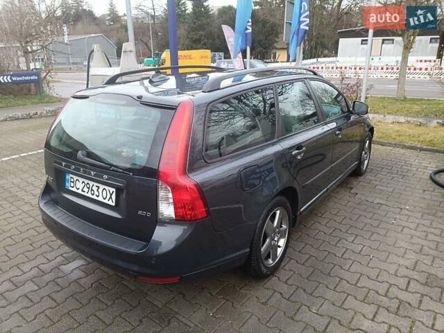 Серый Вольво В50, объемом двигателя 2 л и пробегом 306 тыс. км за 7200 $, фото 5 на Automoto.ua