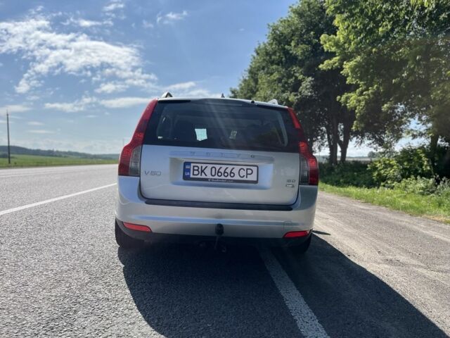 Сірий Вольво V50, об'ємом двигуна 1.6 л та пробігом 138 тис. км за 6700 $, фото 1 на Automoto.ua