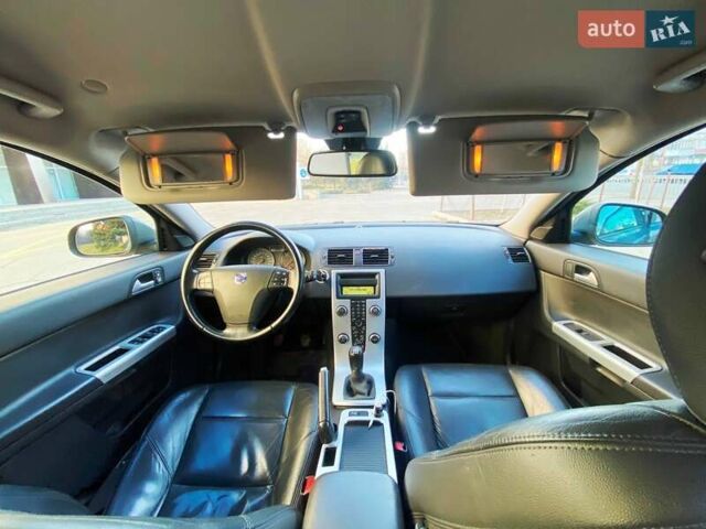 Серый Вольво В50, объемом двигателя 1.6 л и пробегом 270 тыс. км за 6800 $, фото 15 на Automoto.ua