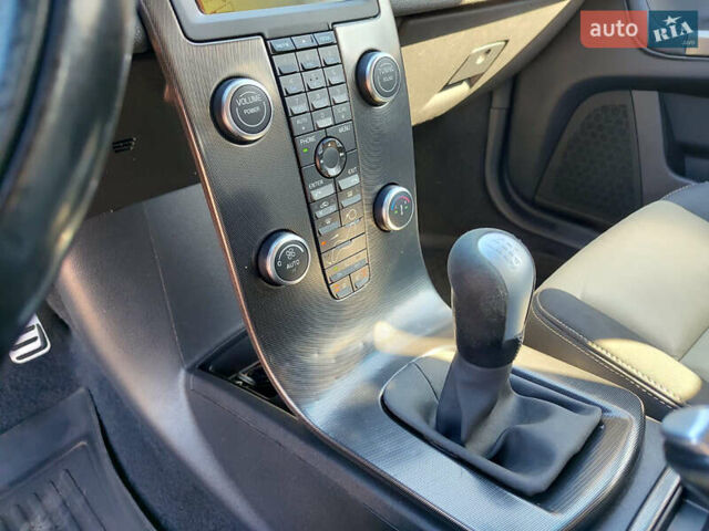 Серый Вольво В50, объемом двигателя 1.6 л и пробегом 193 тыс. км за 7999 $, фото 38 на Automoto.ua