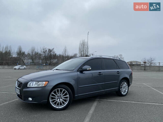 Вольво В50 2010 в Киеве на Automoto.ua Серый Вольво В50, объемом двигателя 1.56 л и пробегом 277 тыс. км за 9350 $, фото 2 на Automoto.ua
