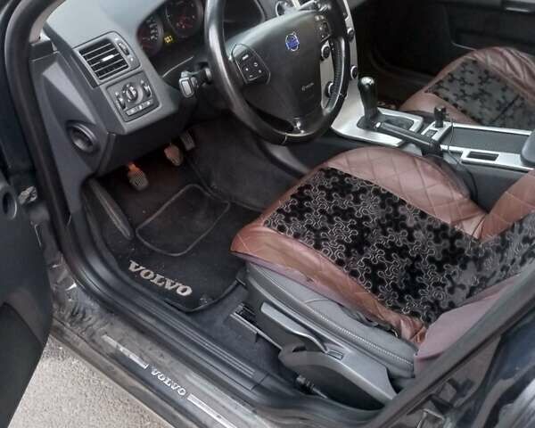 Вольво В50 2010 в Николаеве на Automoto.ua Серый Вольво В50, объемом двигателя 1.6 л и пробегом 237 тыс. км за 6000 $, фото 1 на Automoto.ua