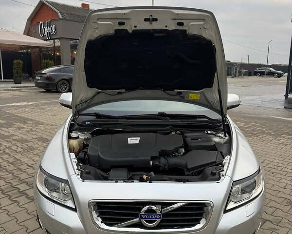 Сірий Вольво V50, об'ємом двигуна 0 л та пробігом 227 тис. км за 10300 $, фото 25 на Automoto.ua